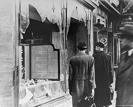 Первый массовый еврейский погром в Германии - 