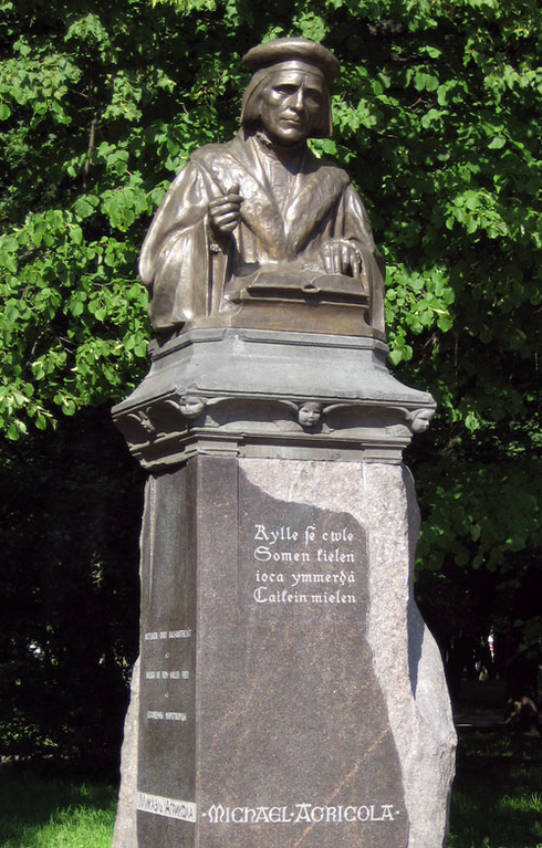 Памятник Микаэлю Агриколе в Выборге