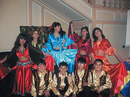 Цыганский молодежный ансамбль