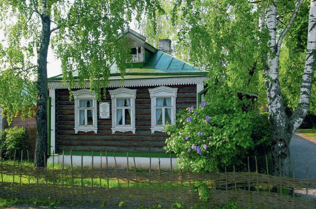 Дом в селе Константиново, где родился поэт