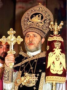 Католикос всех армян в Эчмиадзине признается всеми православными армянами духовным настоятелем церкви