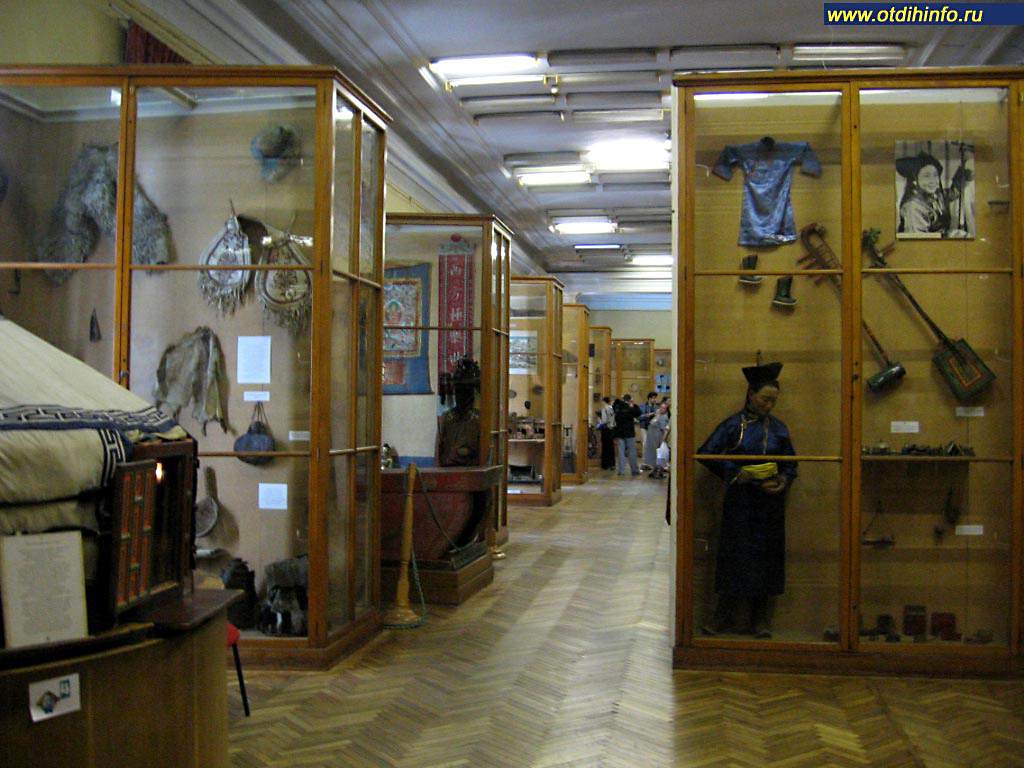 В залах музея