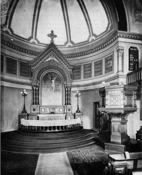 Алтарь церкви св. Екатерины в начале XX века