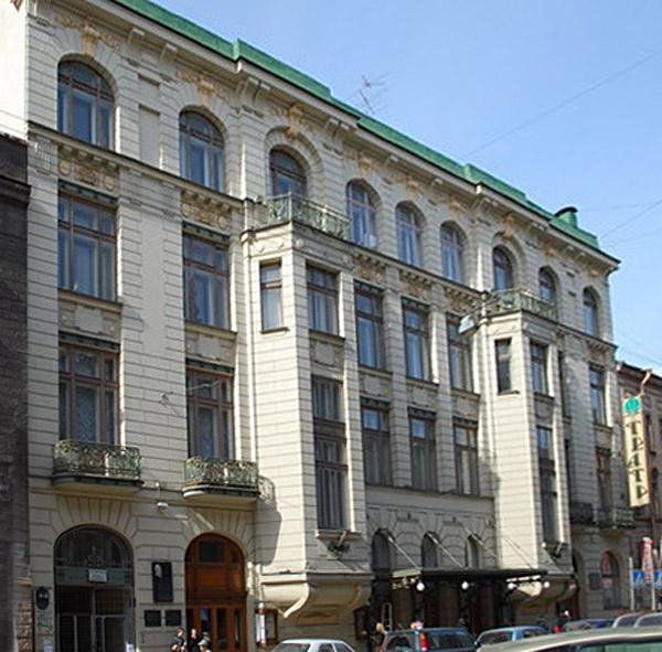 Здание Тенишевского училища, ныне Театр Академии театрального искусства, Моховая ул., 33-35