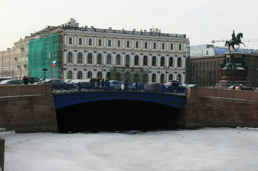 Синий мост через р. Мойку