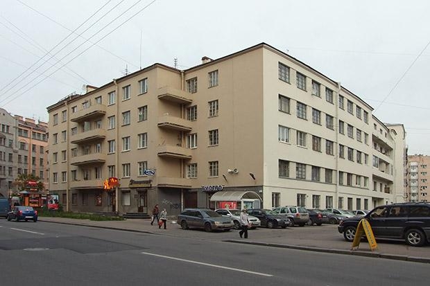 Дом, где с 1930 по 1962 гг. жил Ф.М. Эрмлер, Каменноостровский пр., 55