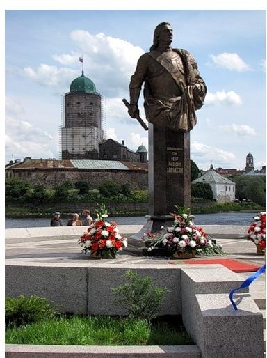 Памятник Ф.М. Апраксину в г. Выборге. Открыт 19 июня  2010 года