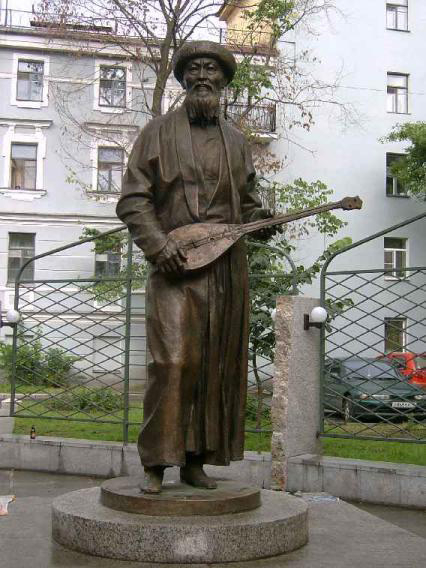 Памятник Джамбулу Джабаеву, пер. Джамбула, 15