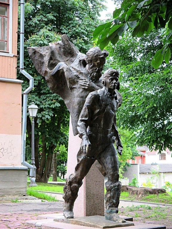 Памятник литературным героям романа 