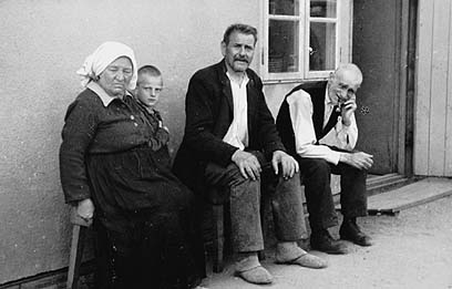 Словенская семья. Фото периода Второй мировой войны