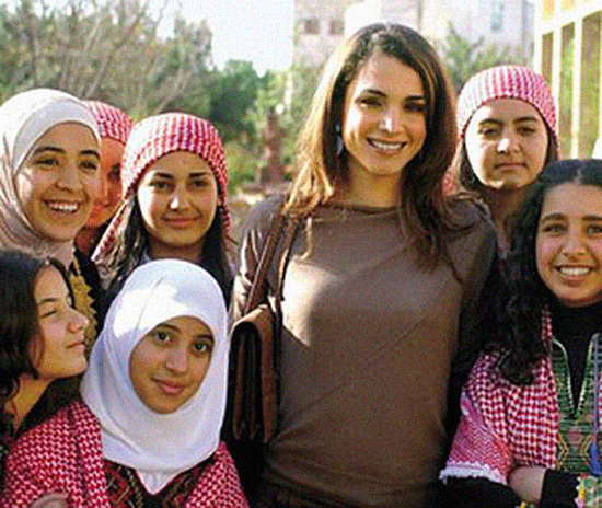 Принцесса Иордании Рания с арабской молодежью