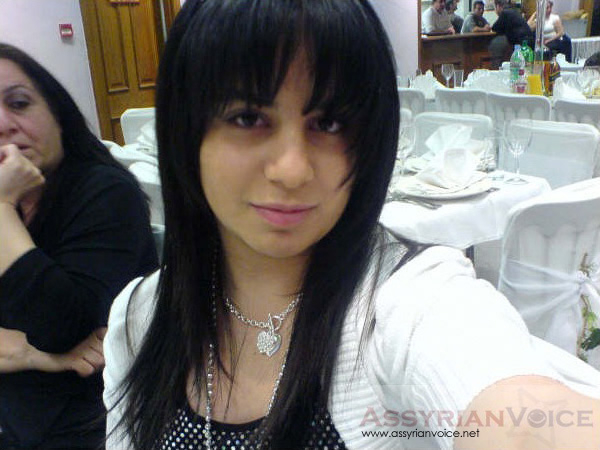Ассирийская девушка